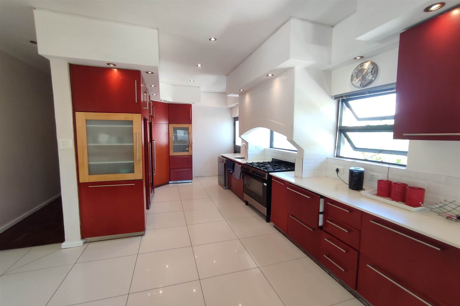 5 Bed House in Milnerton photo number 11