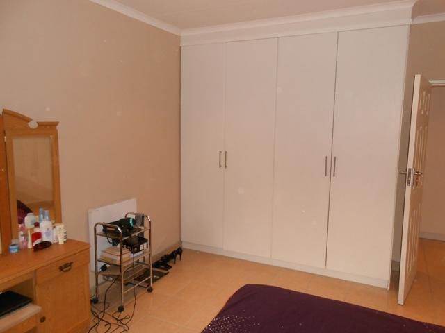 3 Bed House in Baillie Park photo number 4