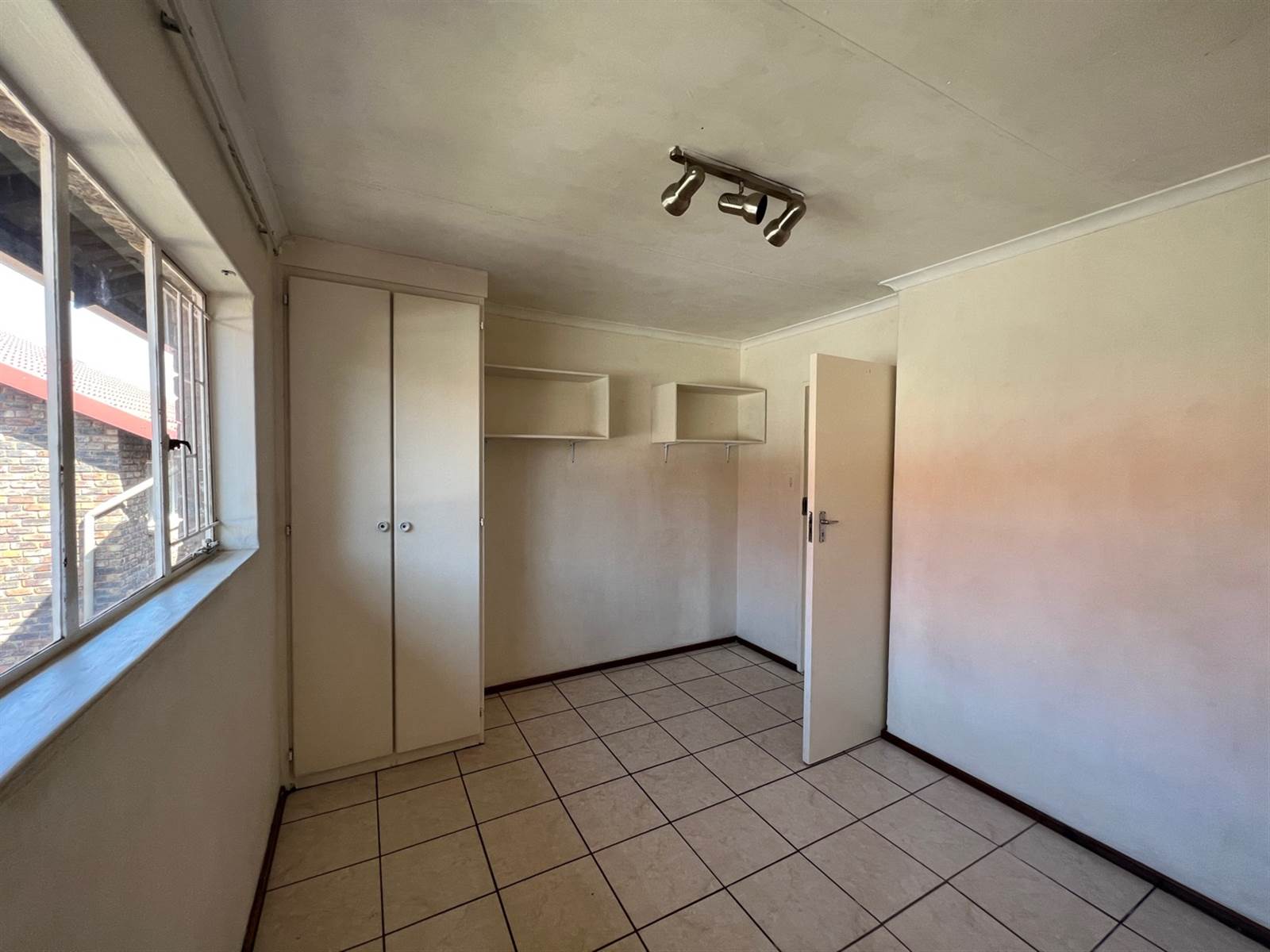 3 Bed Townhouse in Garsfontein photo number 17