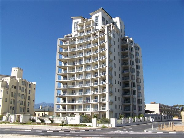 2 Bed Apartment in Strand South