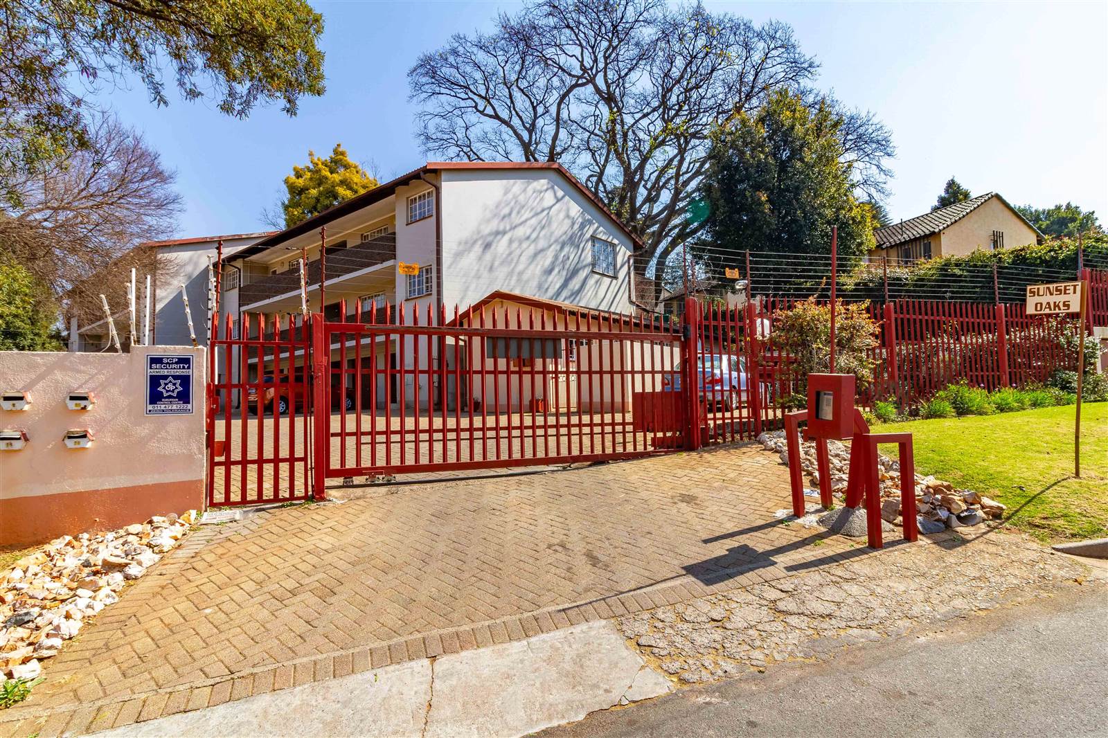 2 Bed House in Northcliff photo number 1