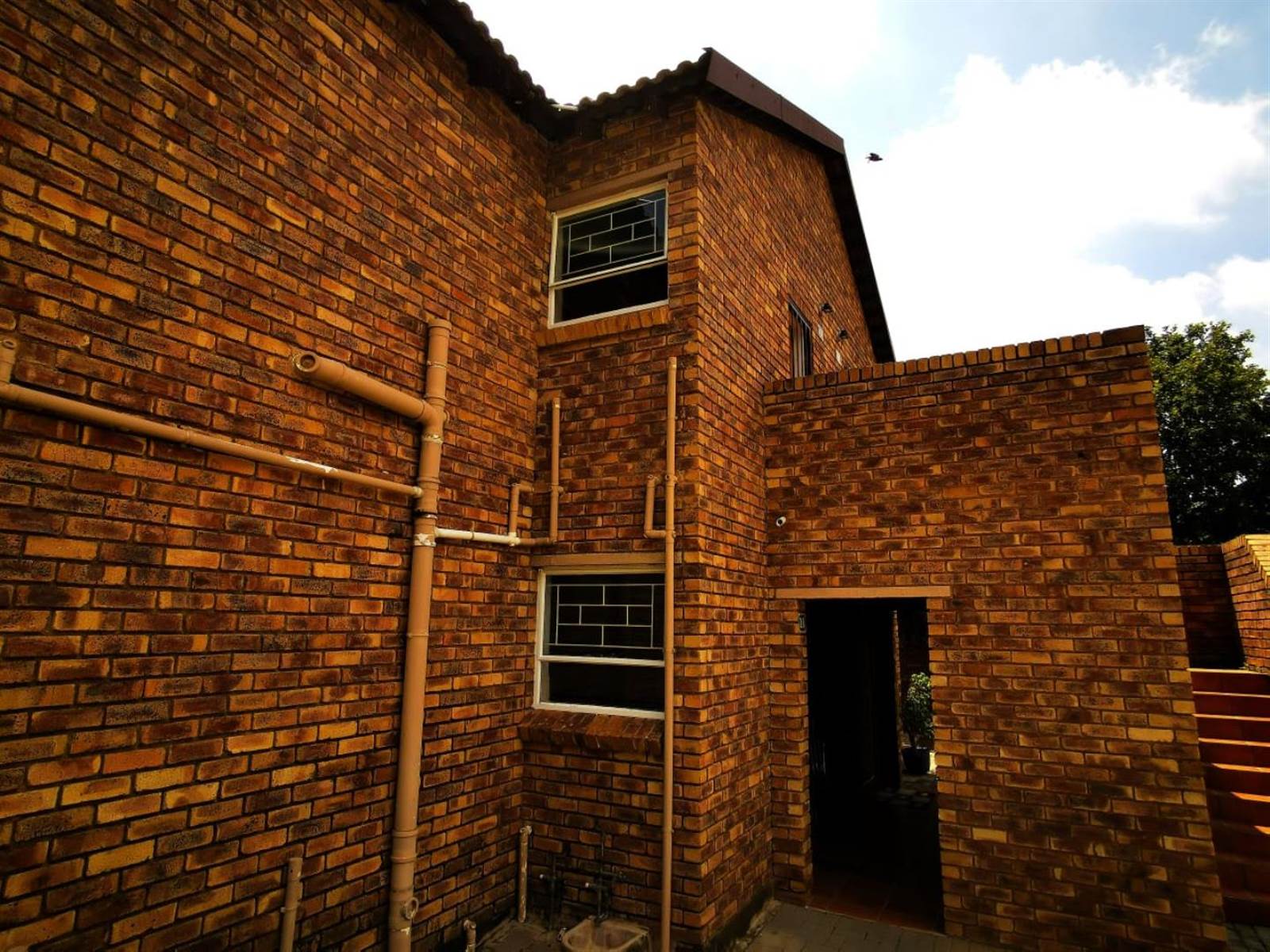 1 Bed Townhouse in Wilgeheuwel photo number 1