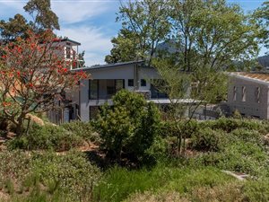 House in Hout Bay and surrounds