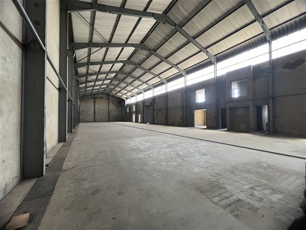 1 300  m² Industrial space