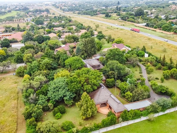 10 Bed House in Ruimsig