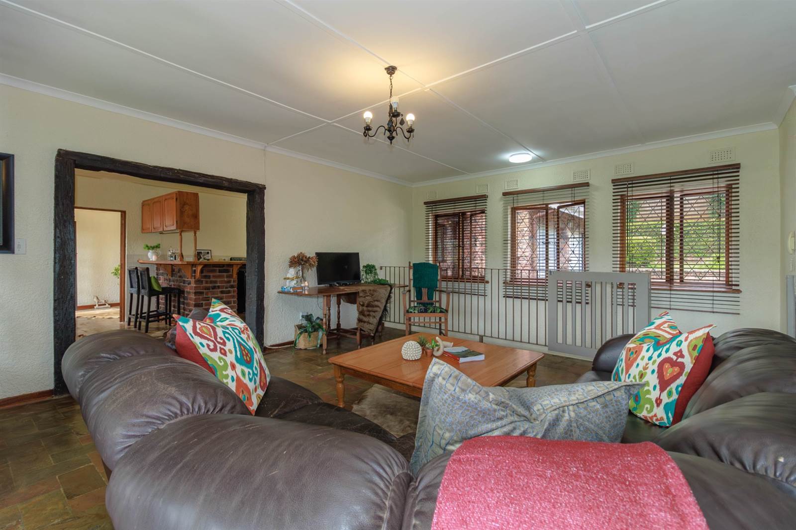 3 Bed Townhouse in Kloof photo number 5