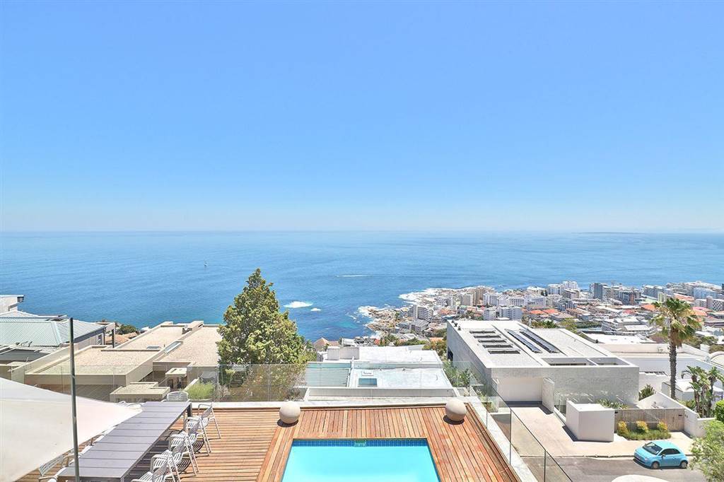 3 Bed House in Bantry Bay photo number 1