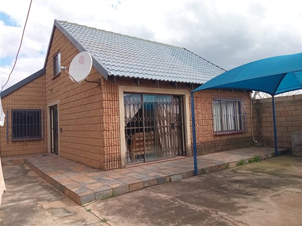 3 Bedroom Townhouse 3 Bedroom Townhouse