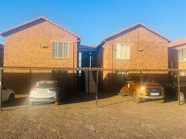 2 Bed Townhouse in Duvha Park