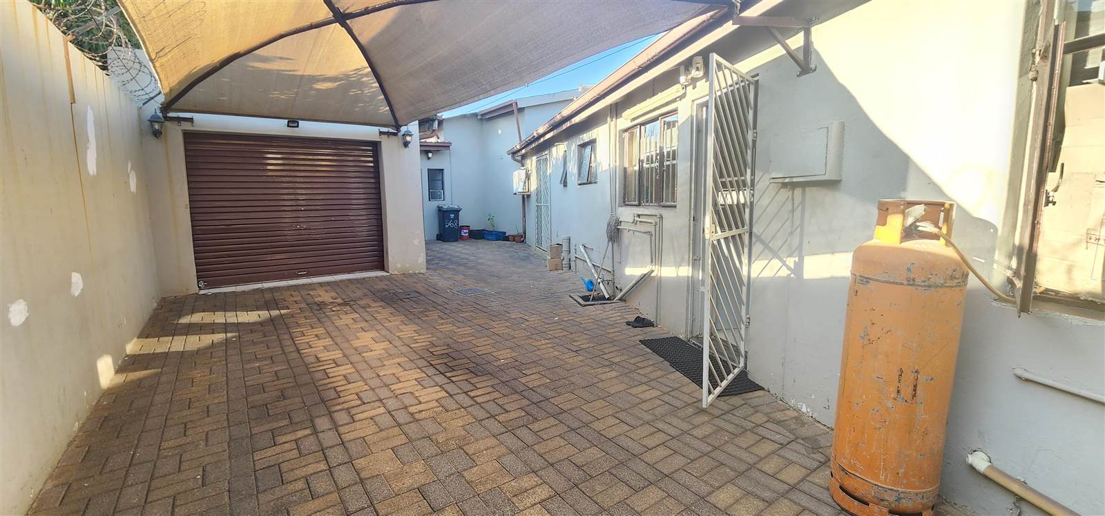4 Bed House in Laudium photo number 8