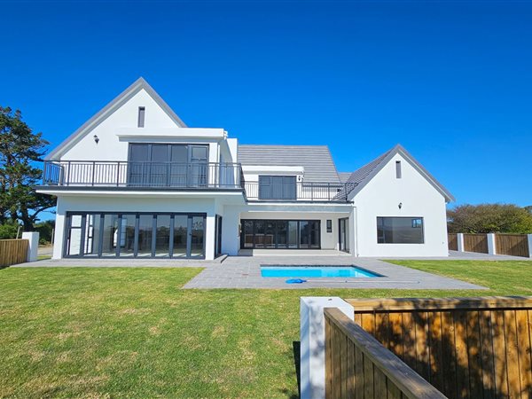 4 Bedroom House 4 Bedroom House