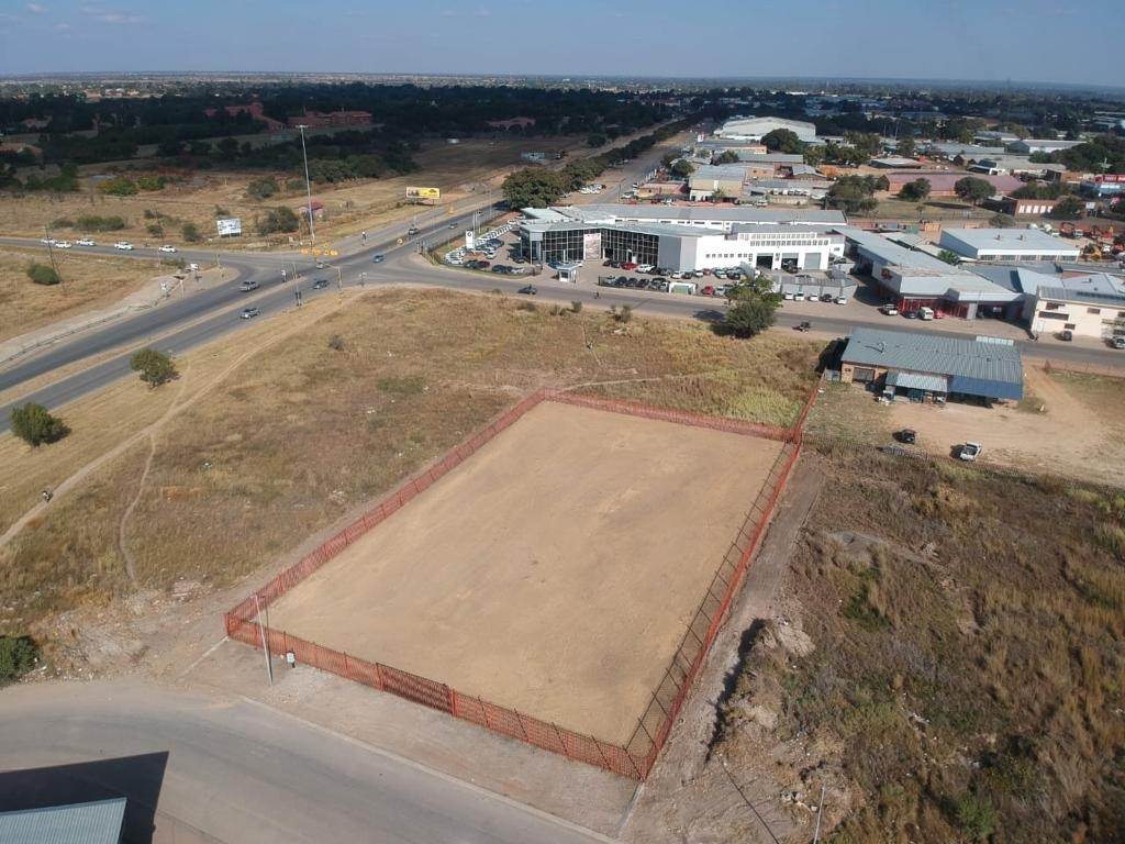 2160 m² Land available in Mafikeng photo number 5