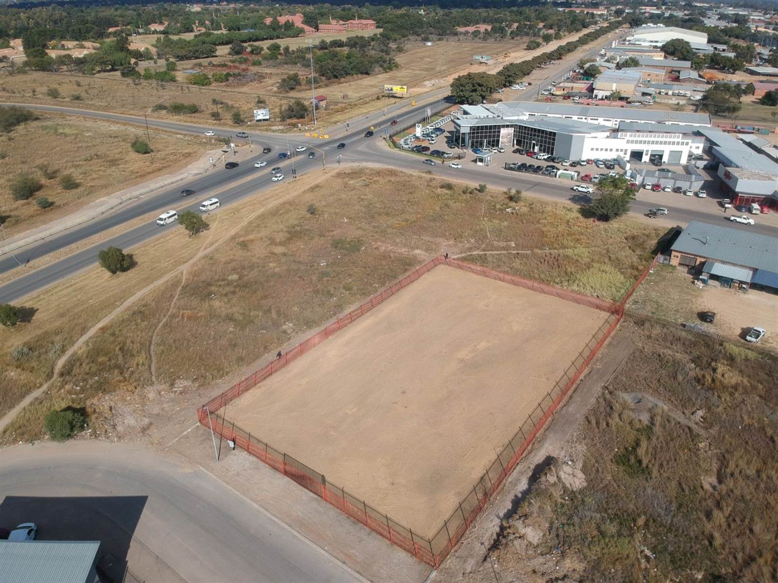 2160 m² Land available in Mafikeng photo number 2
