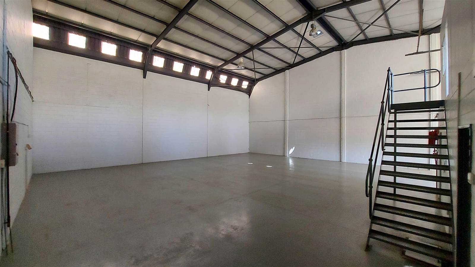 280  m² Industrial space in Montague Gardens photo number 3