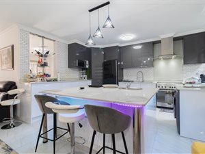 3 Bed Townhouse in Parktown