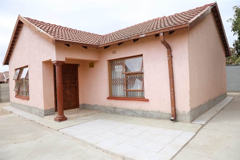 2 Bed House in Madiba Park photo number 1