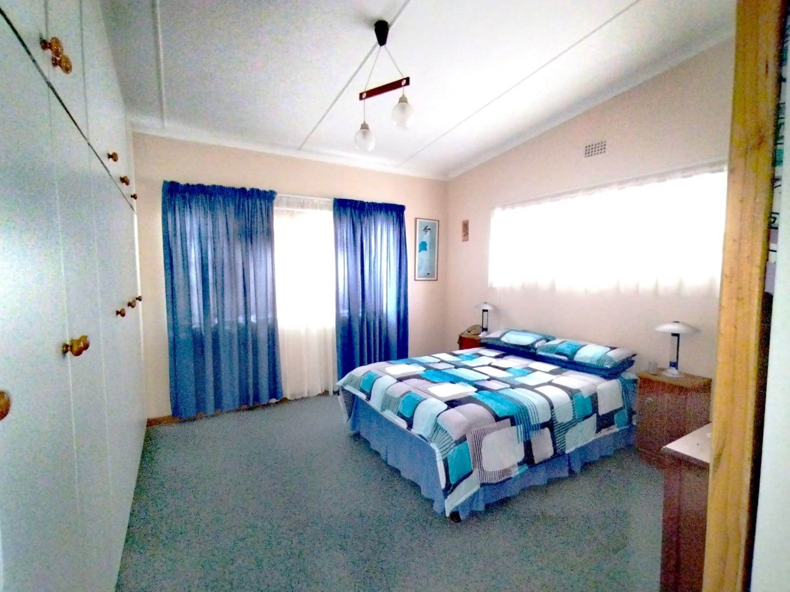 4 Bed House in Gansbaai and surrounds photo number 7