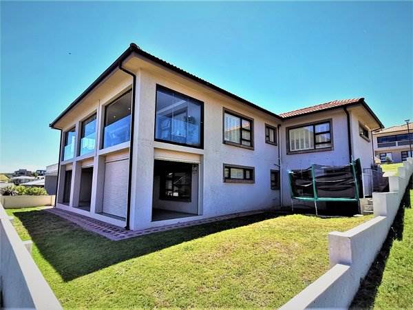 4 Bed House in Hartenbos photo number 4
