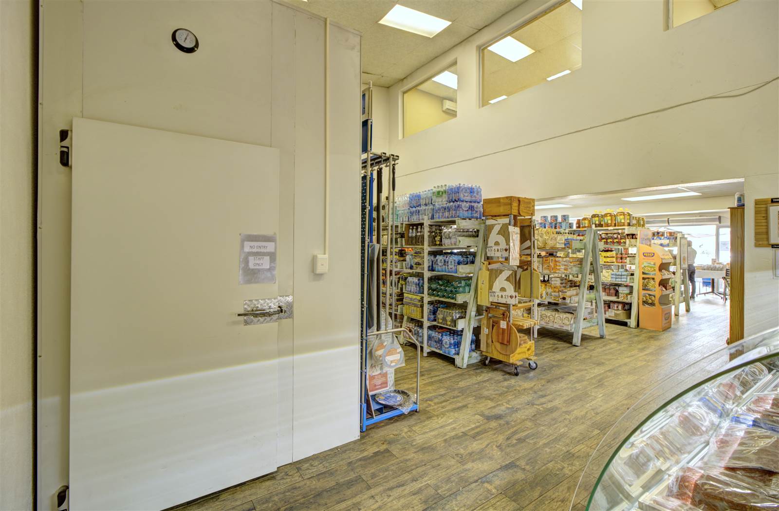 648  m² Retail Space in North Riding photo number 4