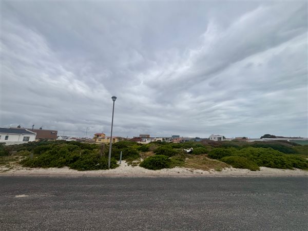 2 974 m² Land