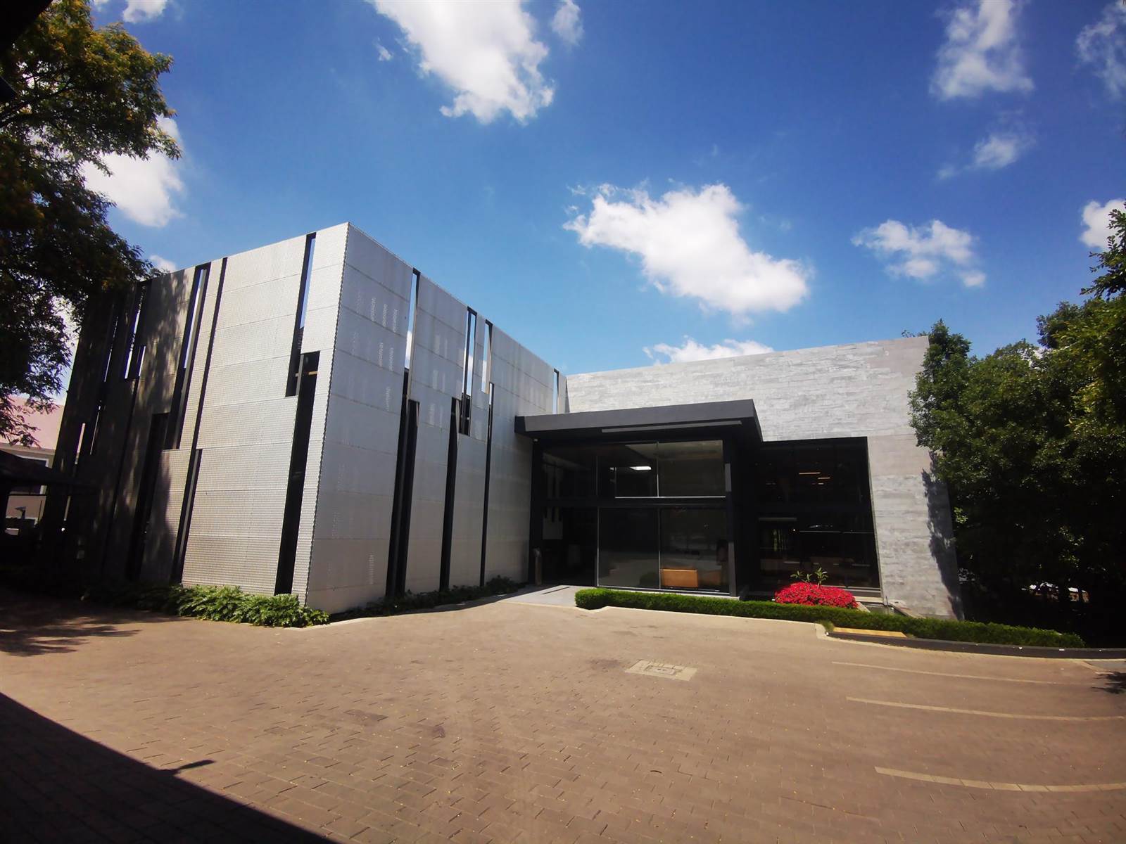 1823  m² Office Space in Rivonia photo number 1