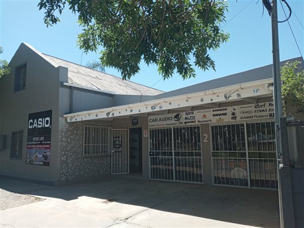 Commercial space in Robertson