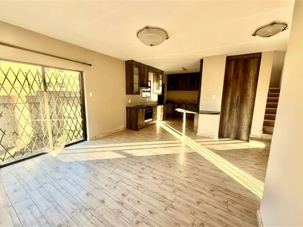 3 Bedroom Duplex 3 Bedroom Duplex