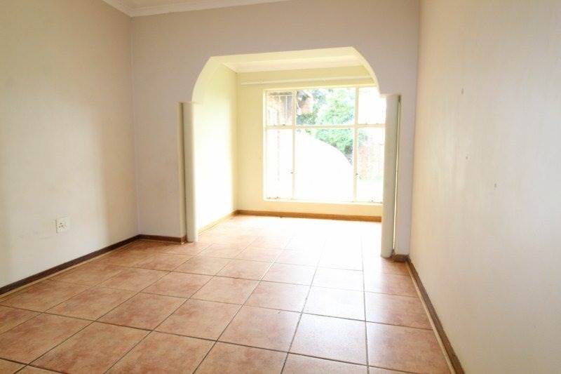 3 Bed House in Mooivallei Park photo number 3