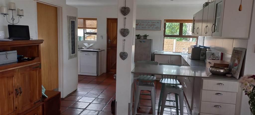 5 Bed House in Stilbaai photo number 5