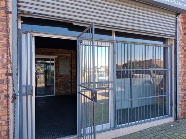 234 m² Industrial space 234 m² Industrial space