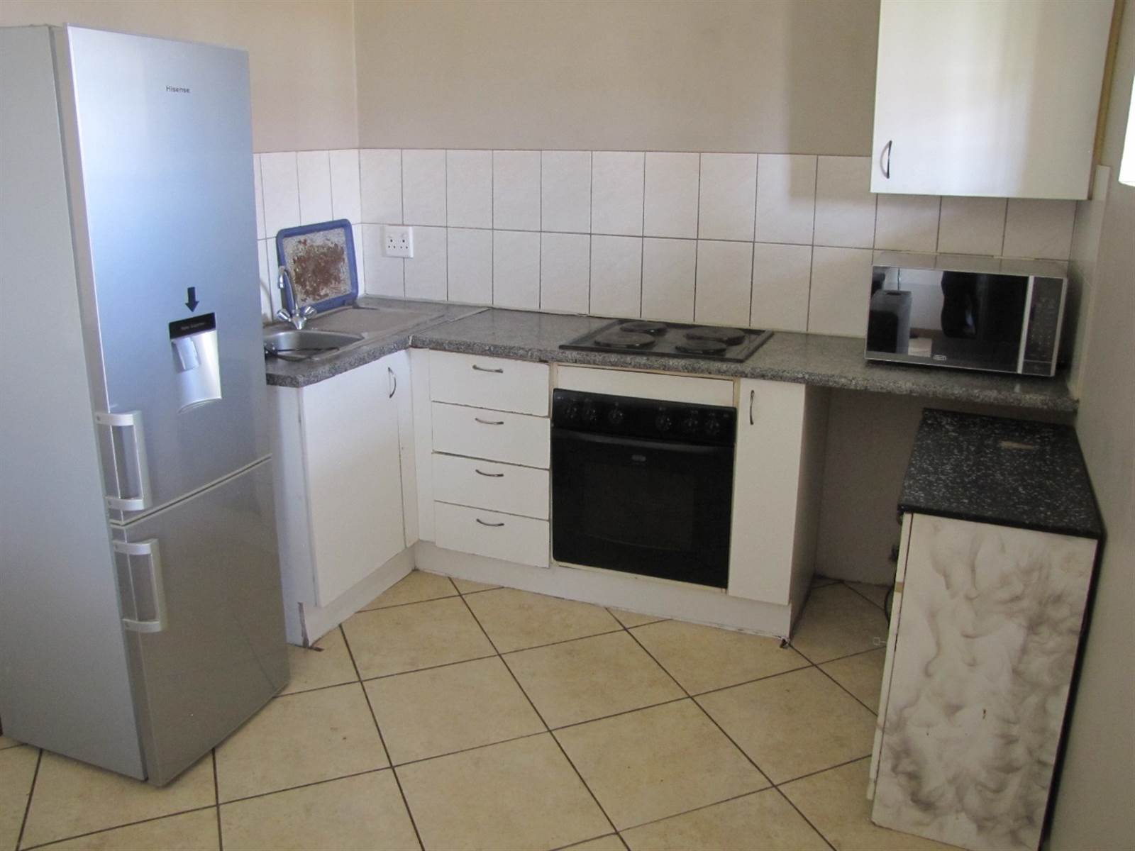 2 Bed Apartment in Mantevrede photo number 4