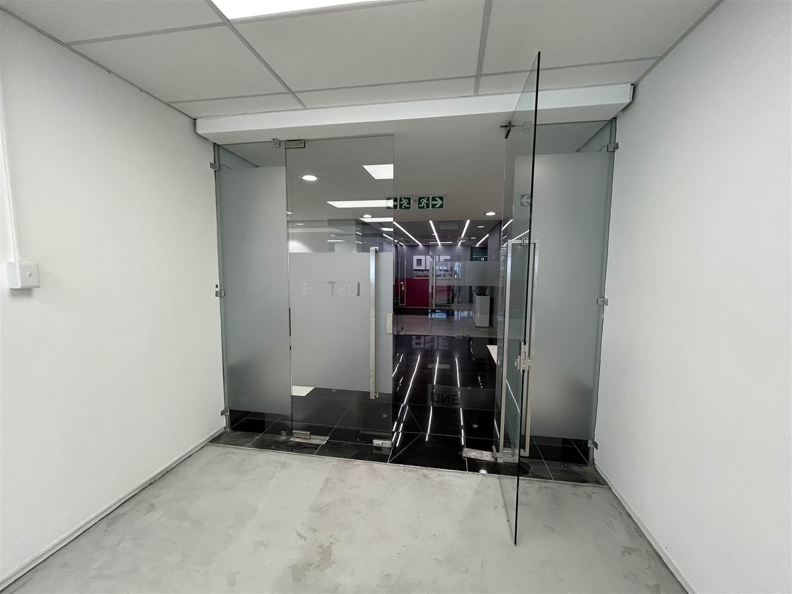 230  m² Commercial space in Cape Town City Centre photo number 11