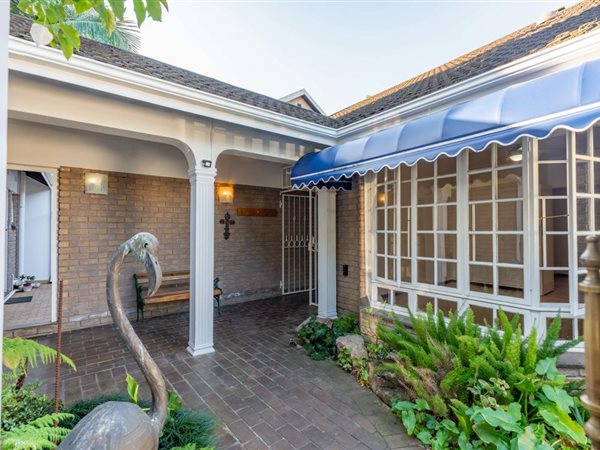 3 Bedroom Townhouse 3 Bedroom Townhouse