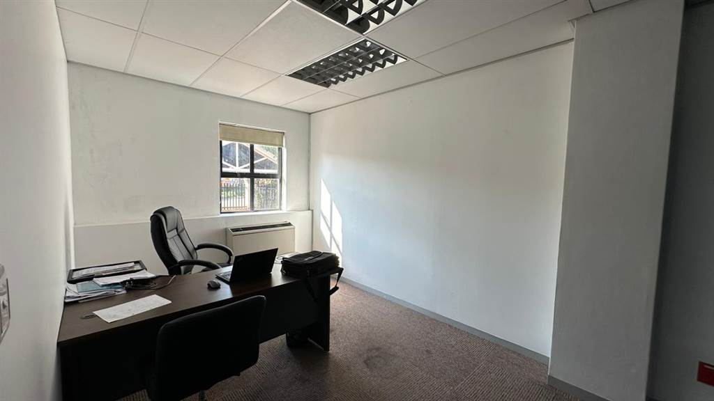 80  m² Commercial space in Highveld photo number 6