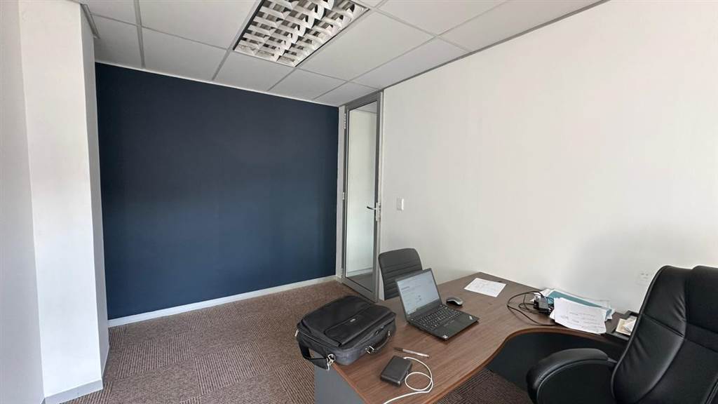 80  m² Commercial space in Highveld photo number 8