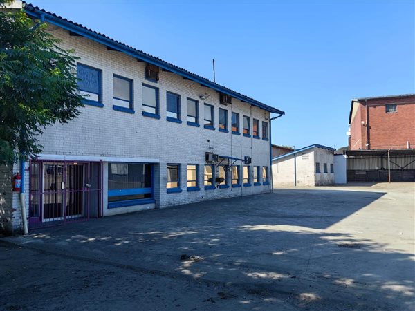 4 252  m² Commercial space