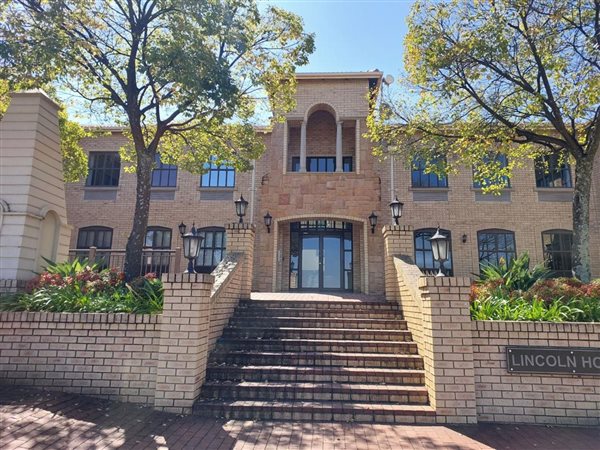 631  m² Commercial space in Bryanston