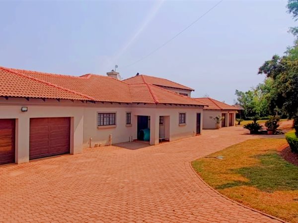 7 Bedroom House 7 Bedroom House