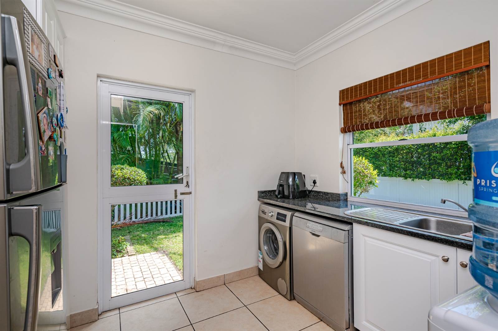 4 Bed House in Mt Edgecombe photo number 19