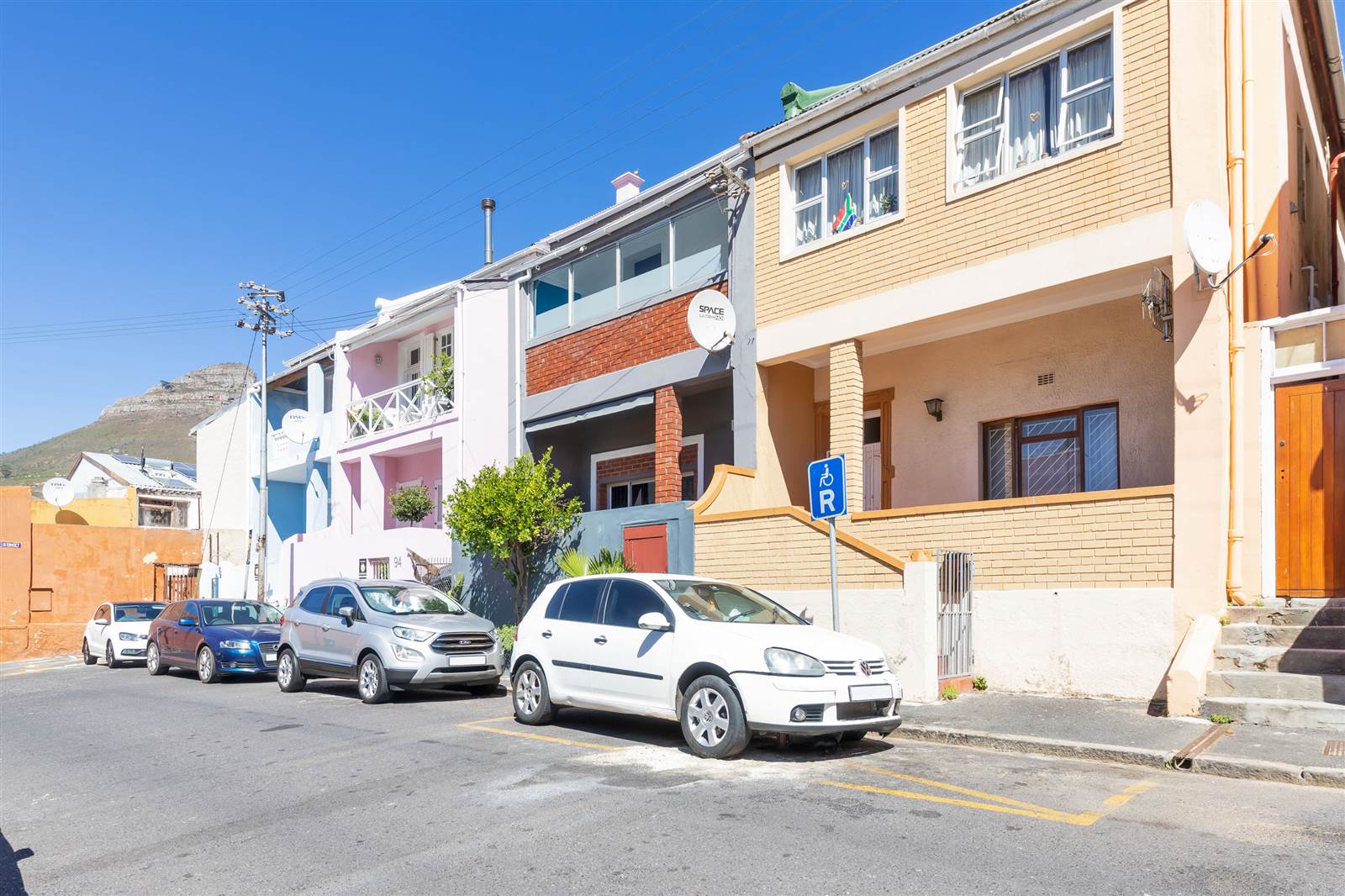 3 Bed House in Bo-Kaap photo number 1