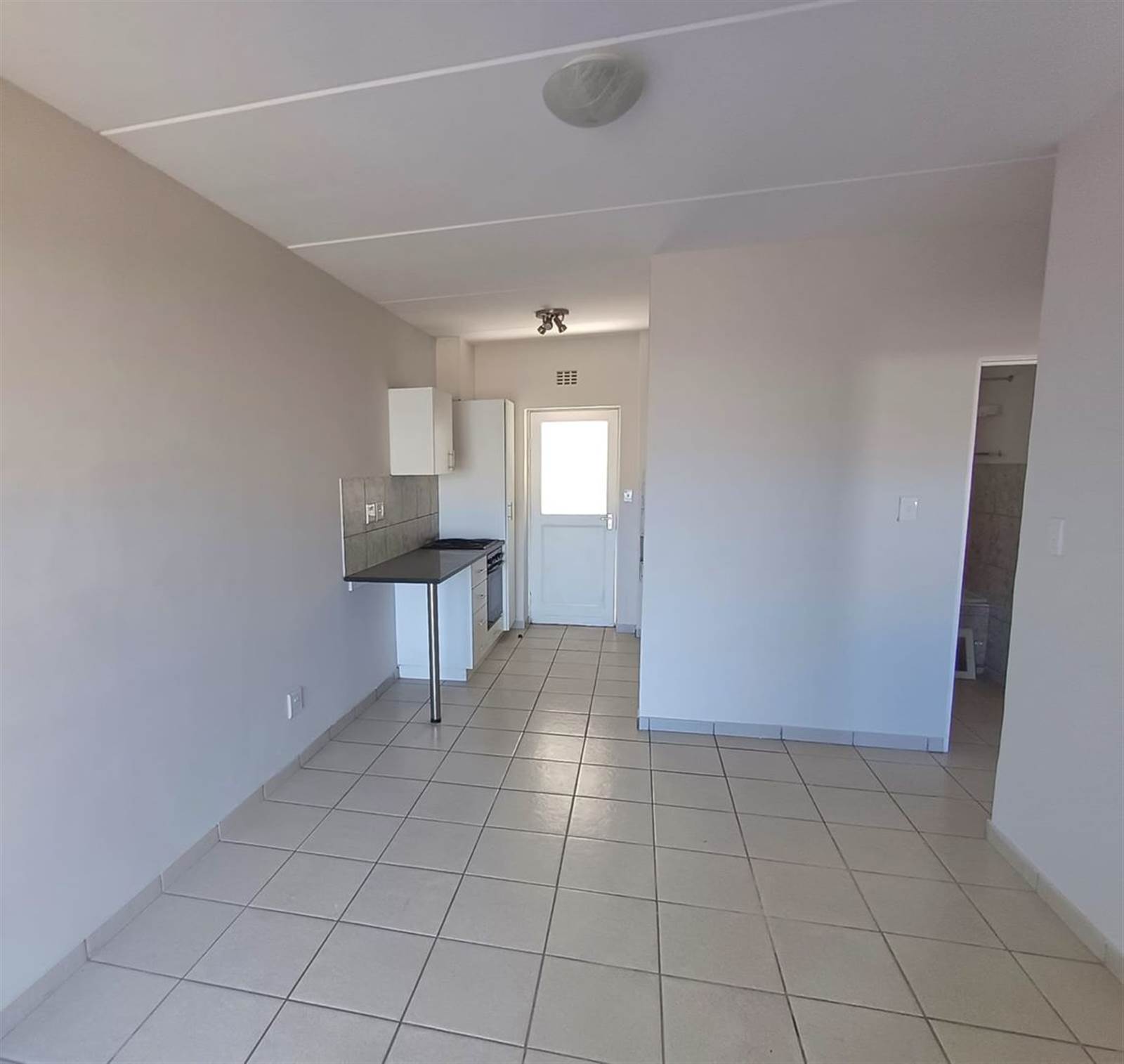 2 Bed Apartment in Bellville South photo number 1