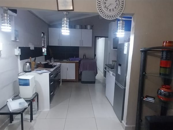 2 Bedroom House 2 Bedroom House