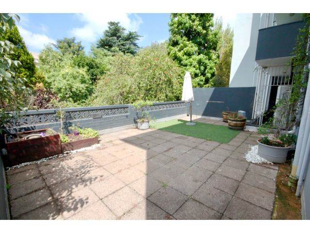 2 Bed Apartment in Illovo photo number 6