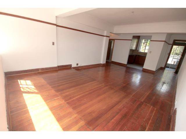 2 Bed Apartment in Illovo photo number 10