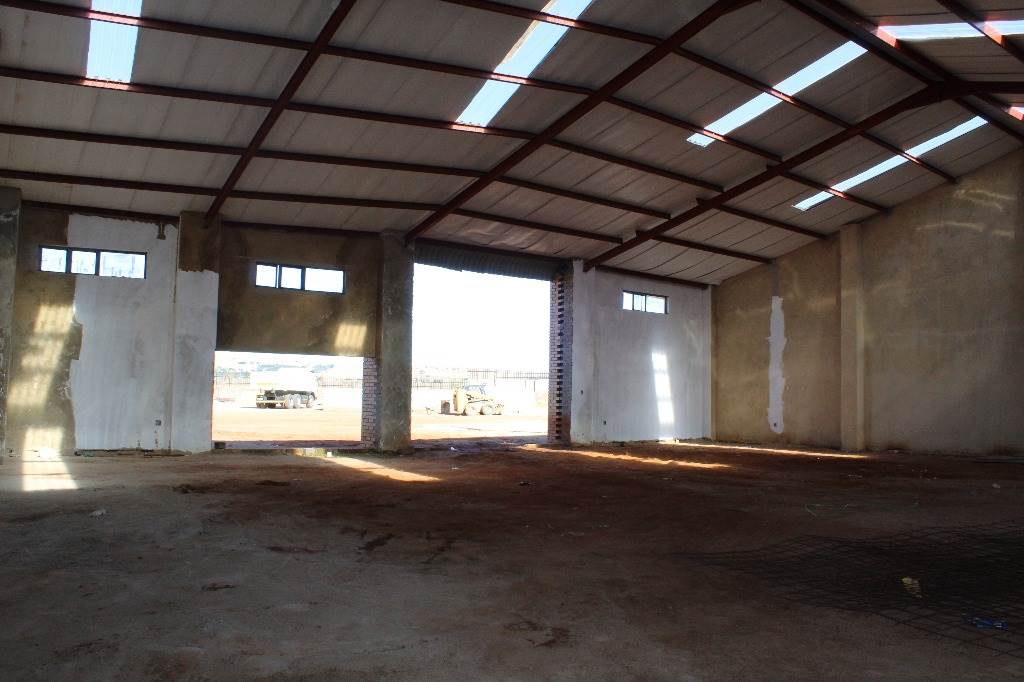 600  m² Commercial space in Westonaria photo number 9