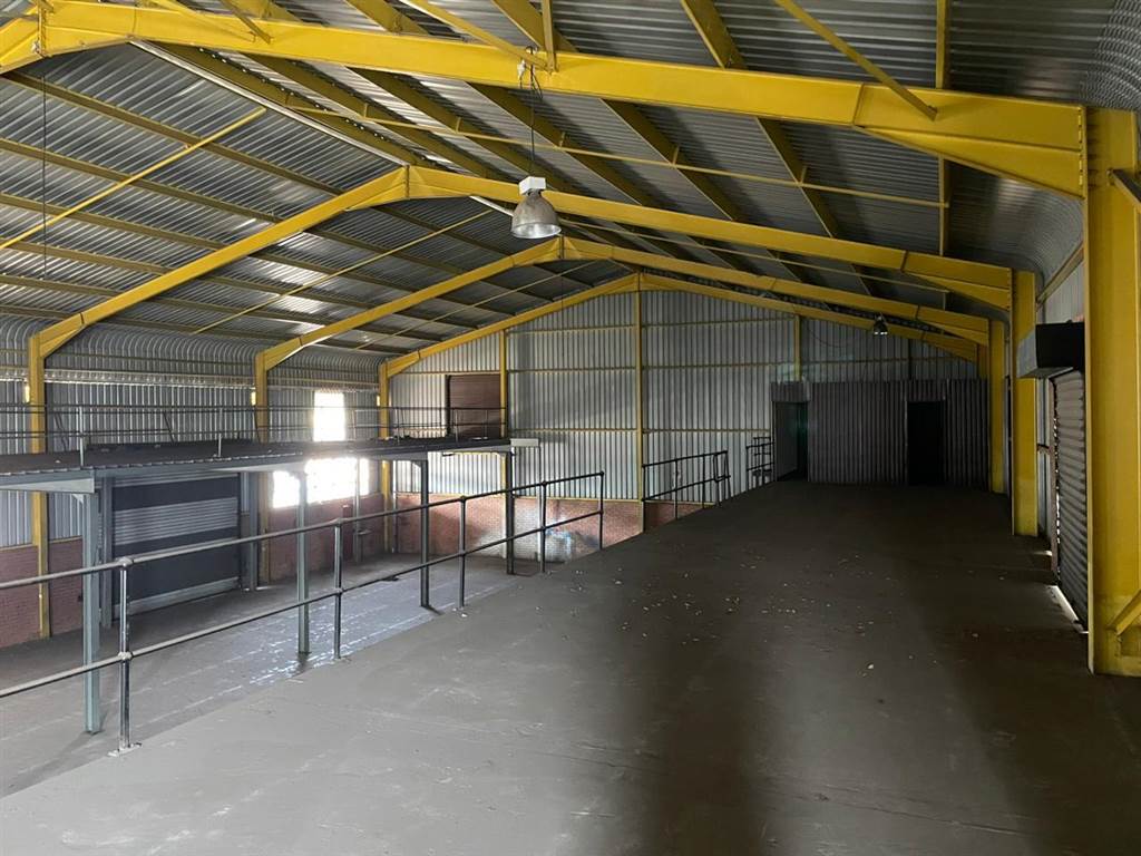 10000  m² Industrial space in Alrode photo number 24