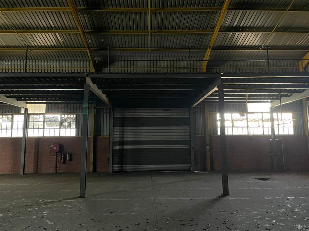 10000  m² Industrial space in Alrode photo number 25