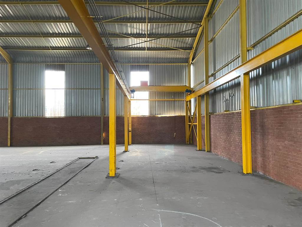 10000  m² Industrial space in Alrode photo number 21