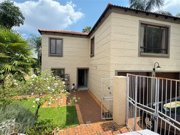 4 Bed House in Woodhill
