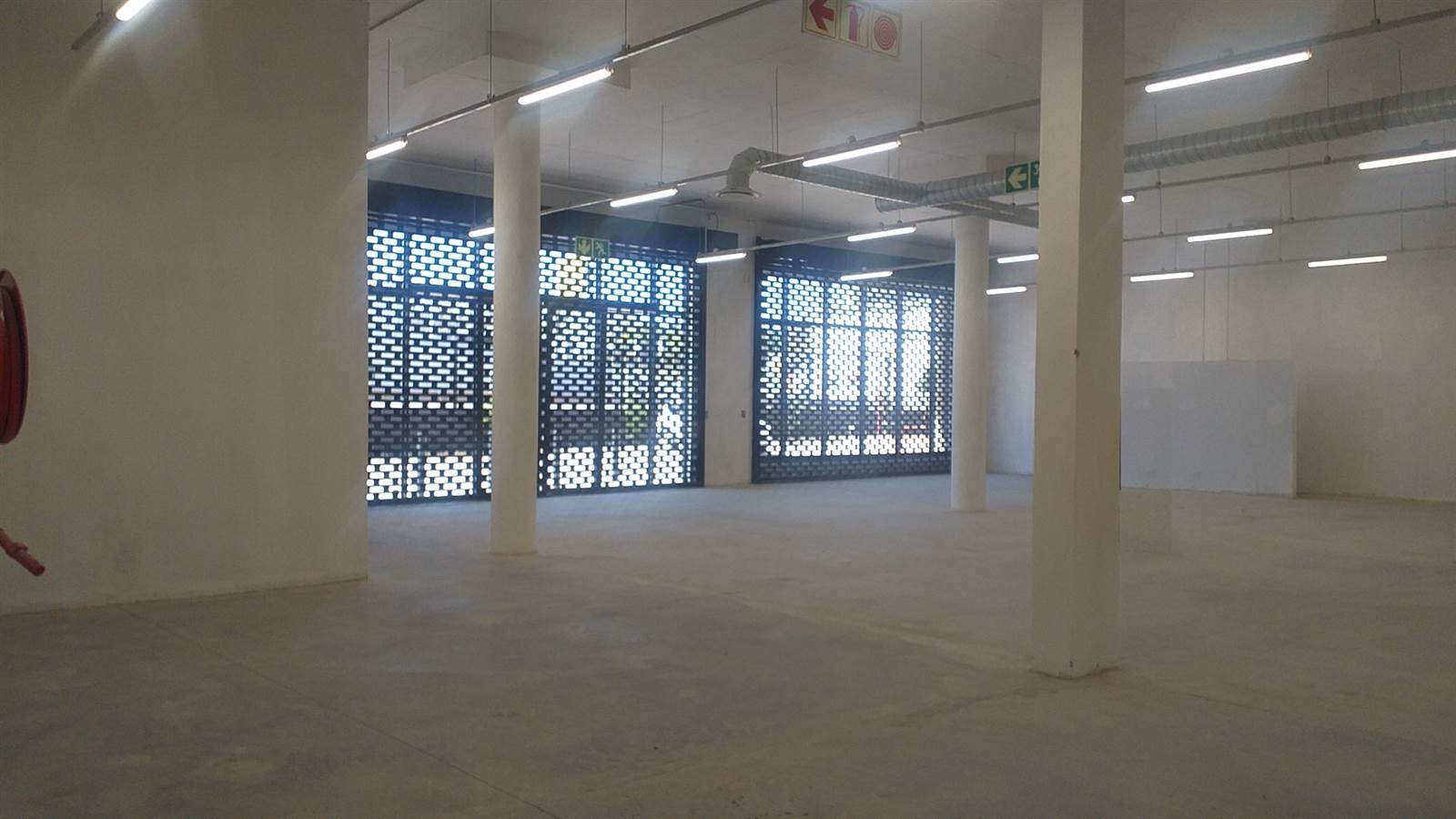 520  m² Commercial space in Nirvana photo number 3
